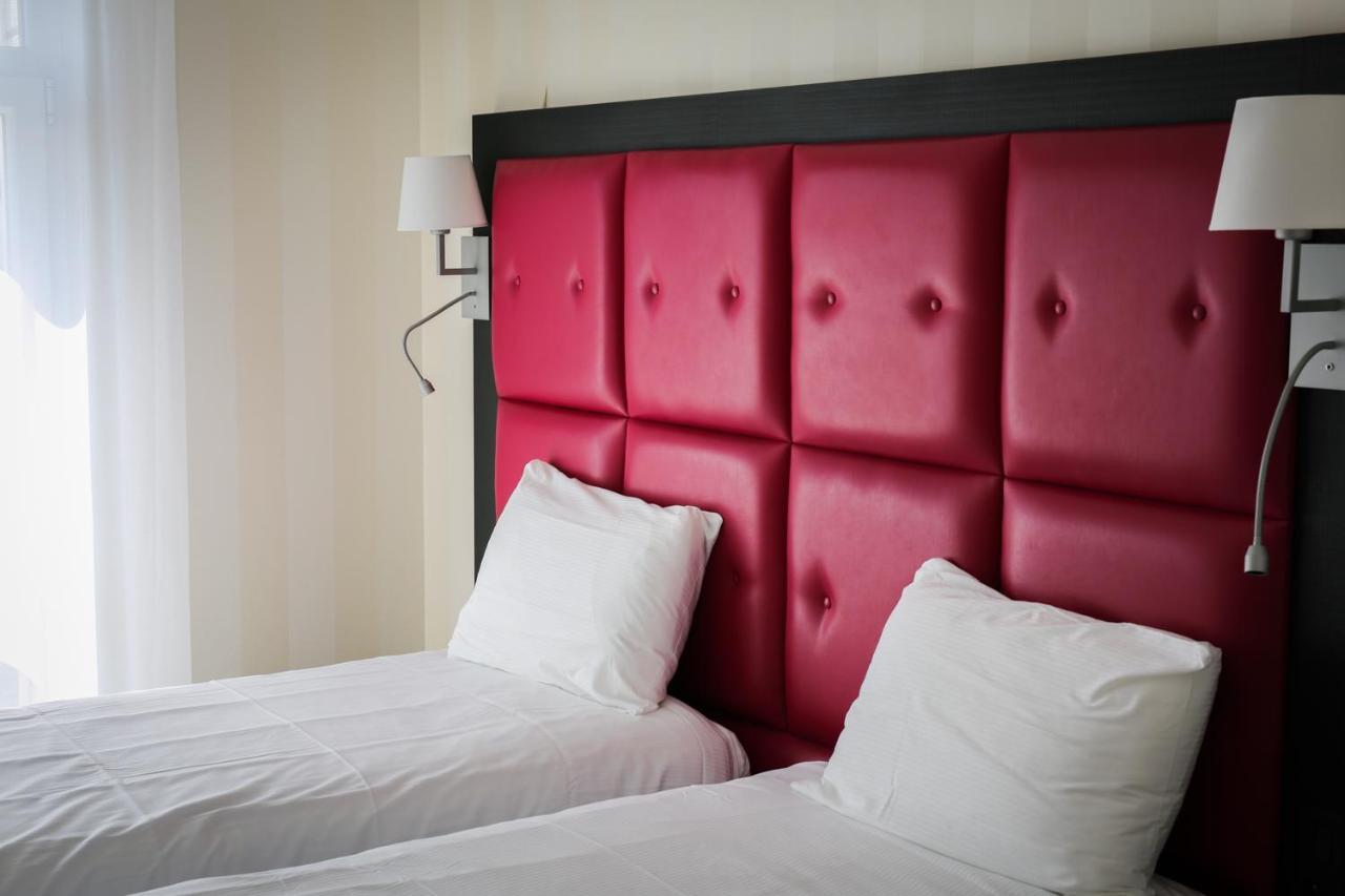 Logis Hotel Saint Guirec Et De La Plage Perros-Guirec Eksteriør bilde